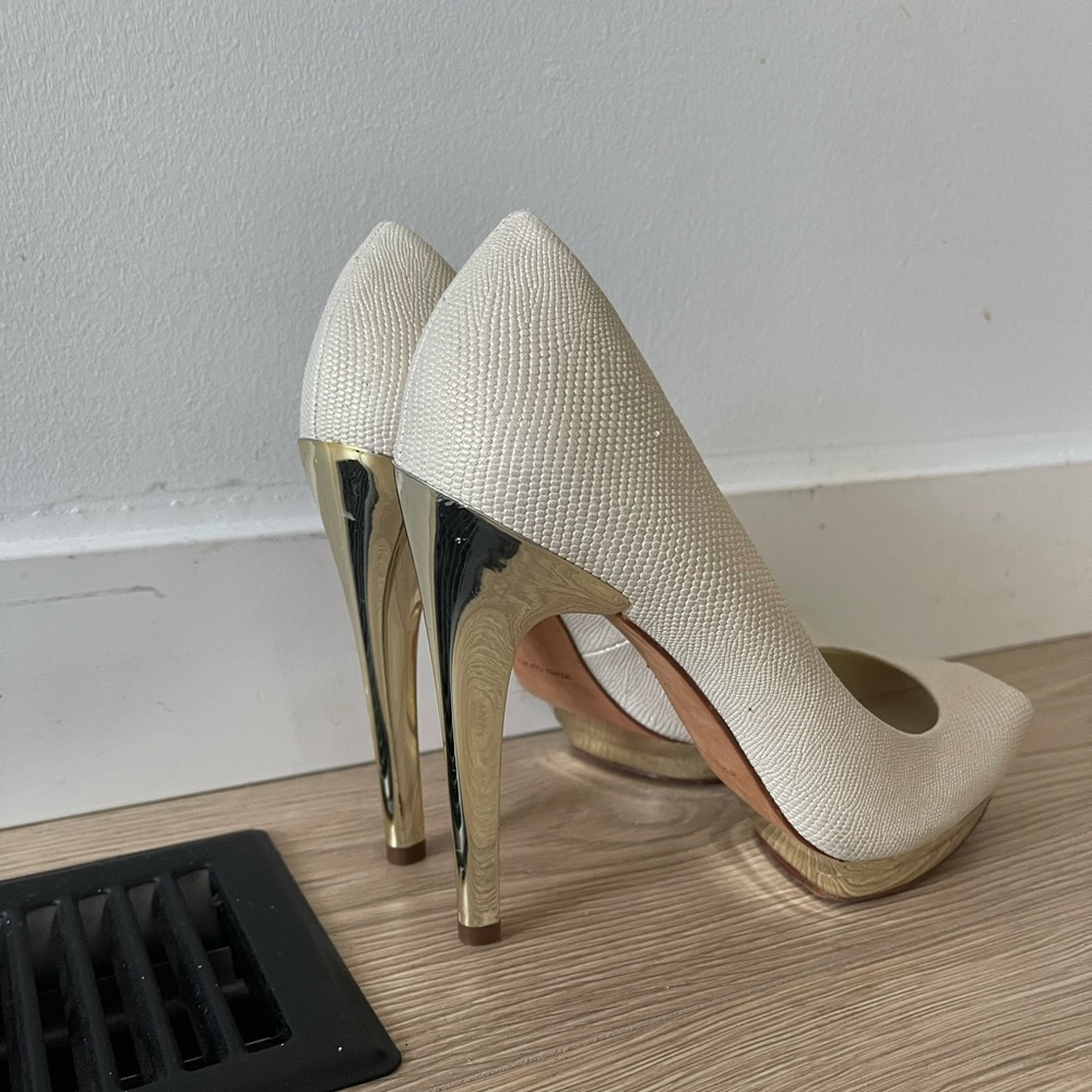BCBGMaxAzria Shoes Size 7B